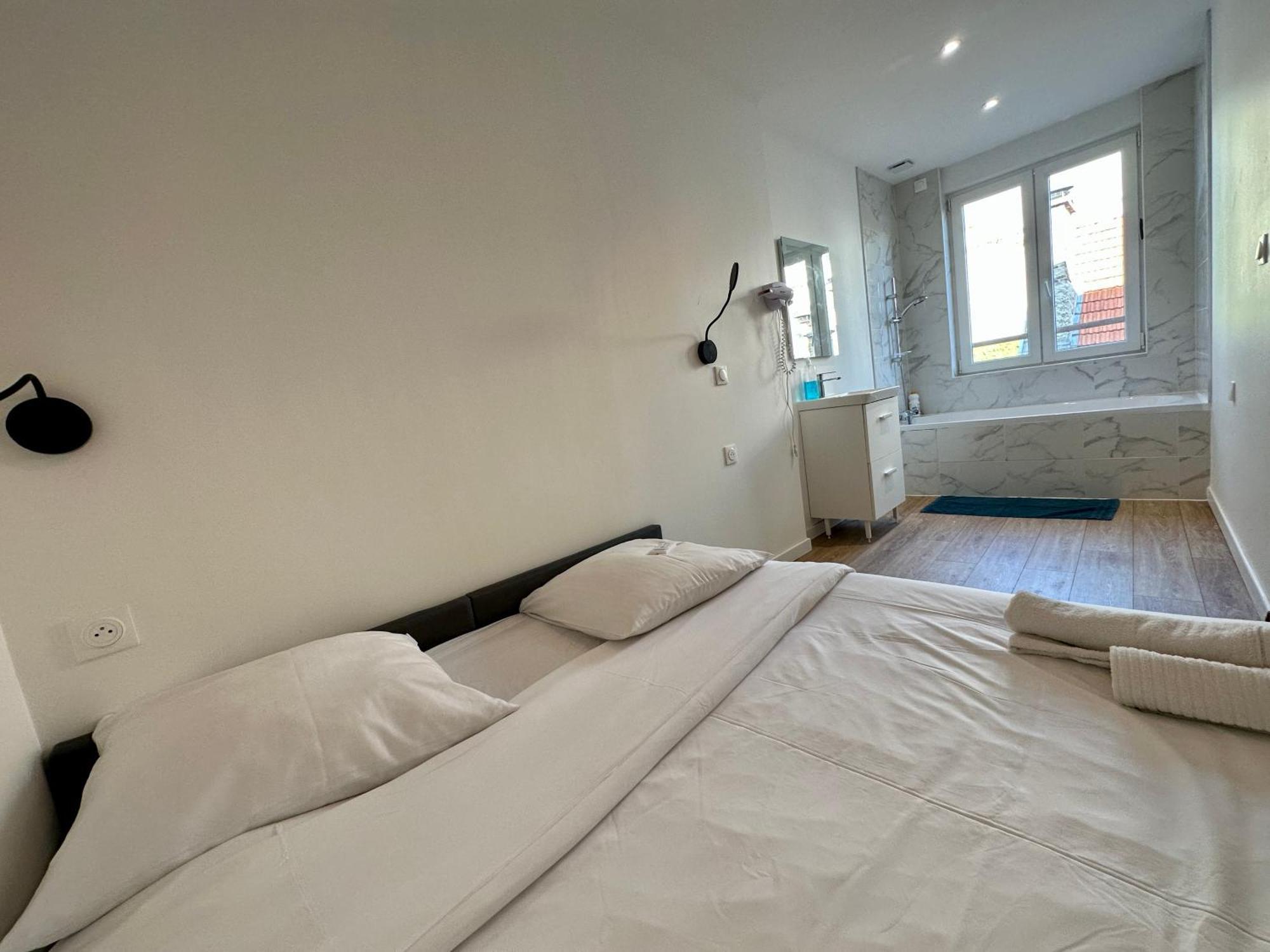 Petra - Appartement Climatise En Hypercentre Reims Exterior foto